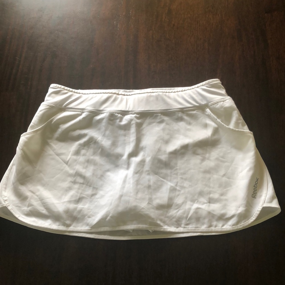 ⬇️Reebok White Tennis Skirt